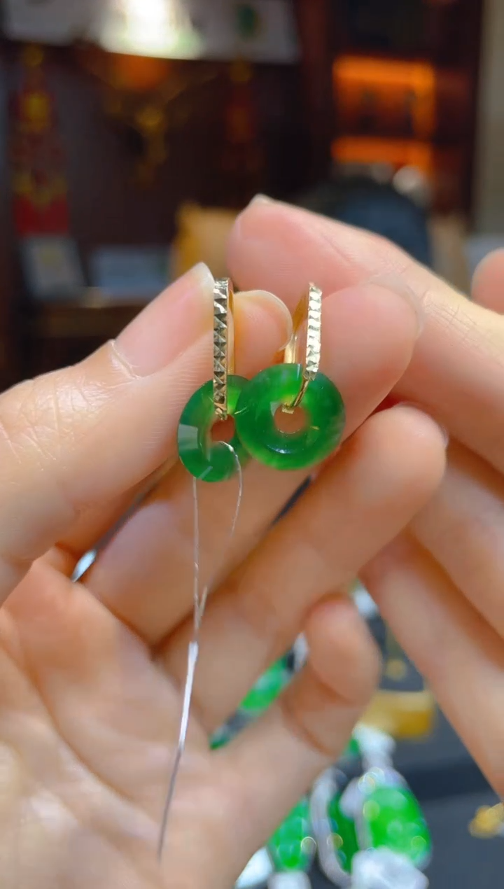 【闪购商品】翡翠耳饰18K金镶嵌118446天然A货翡翠耳包