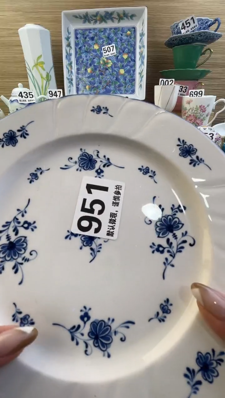 摆件小**?摆件瓷器瓷器瓷器   