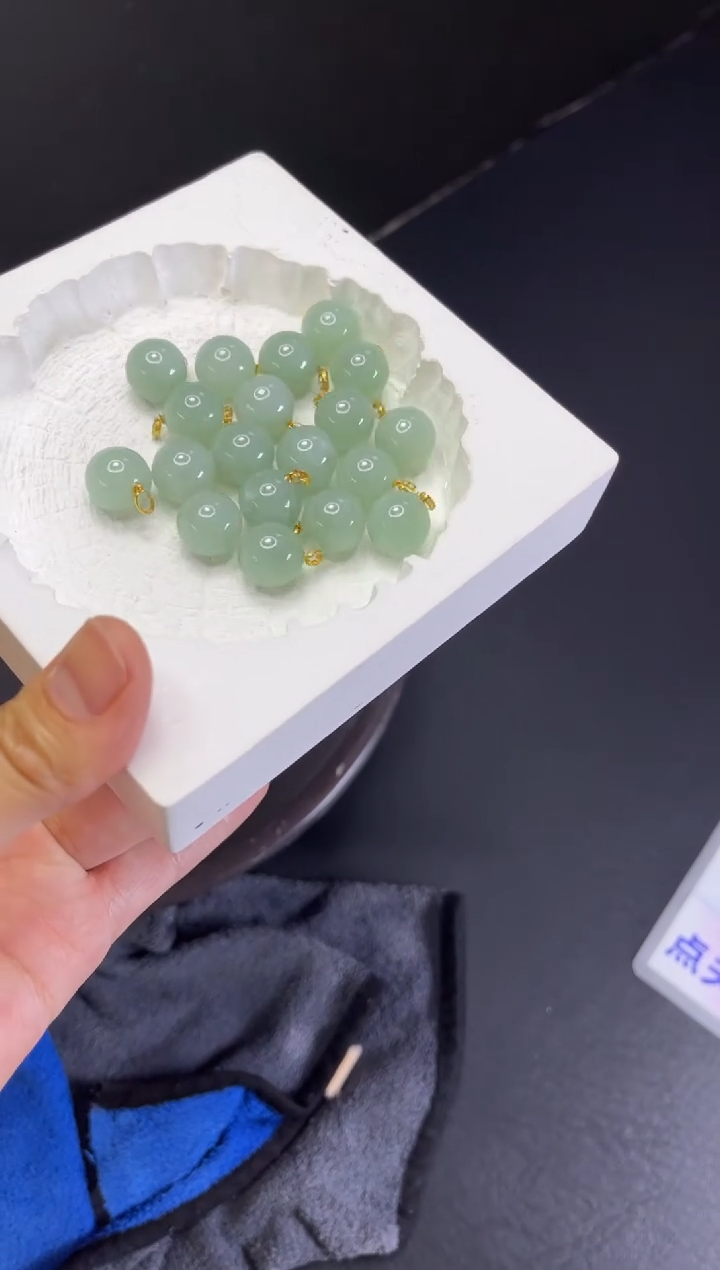 【闪购商品】翡翠耳饰18K金镶嵌M43 多样性发一件/配绳子