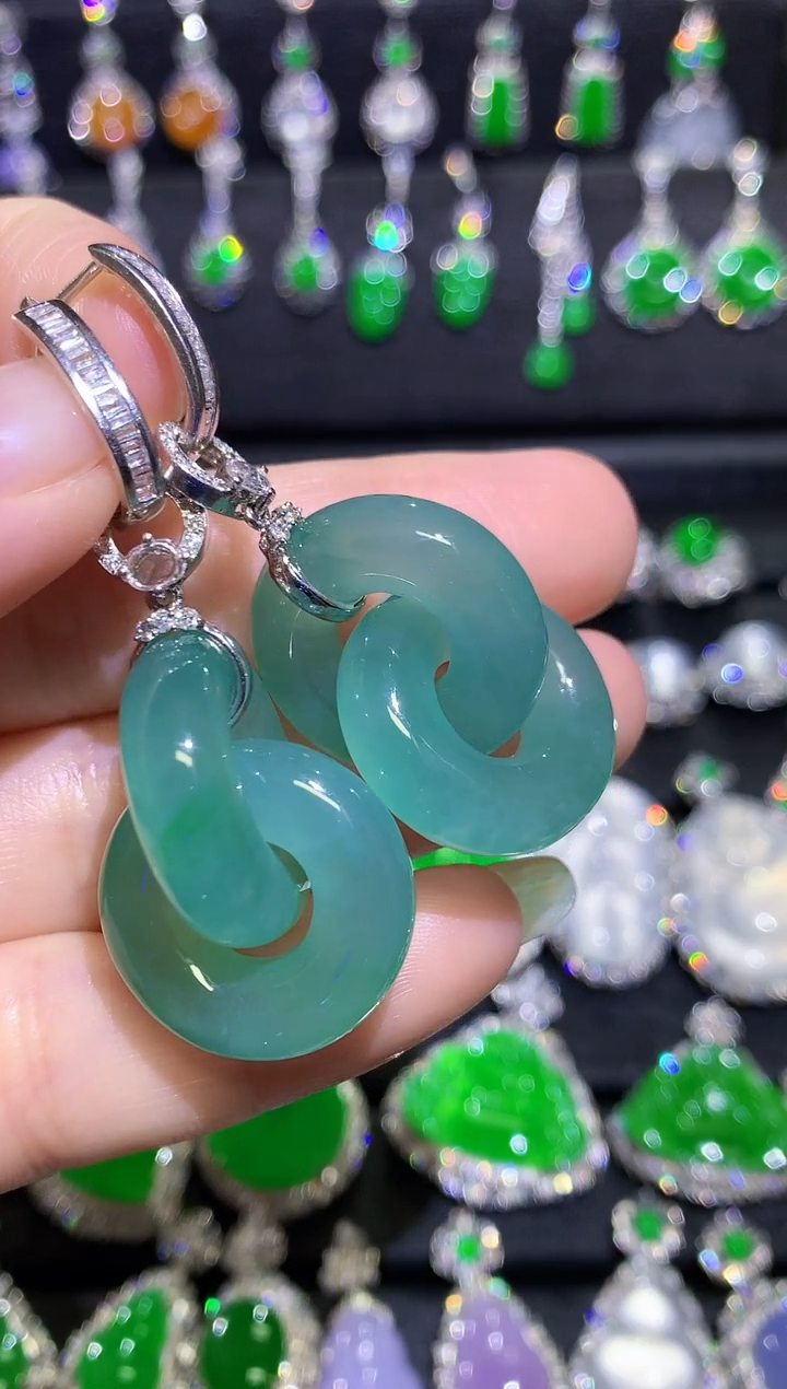 翡翠18K金镶嵌耳饰高冰环环耳坠