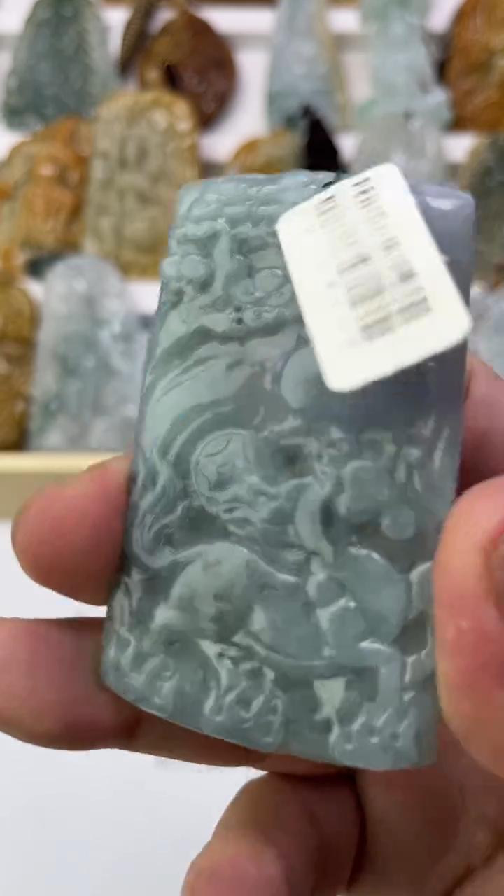 翡翠未镶嵌颈饰清**河天然A货缅甸翡翠