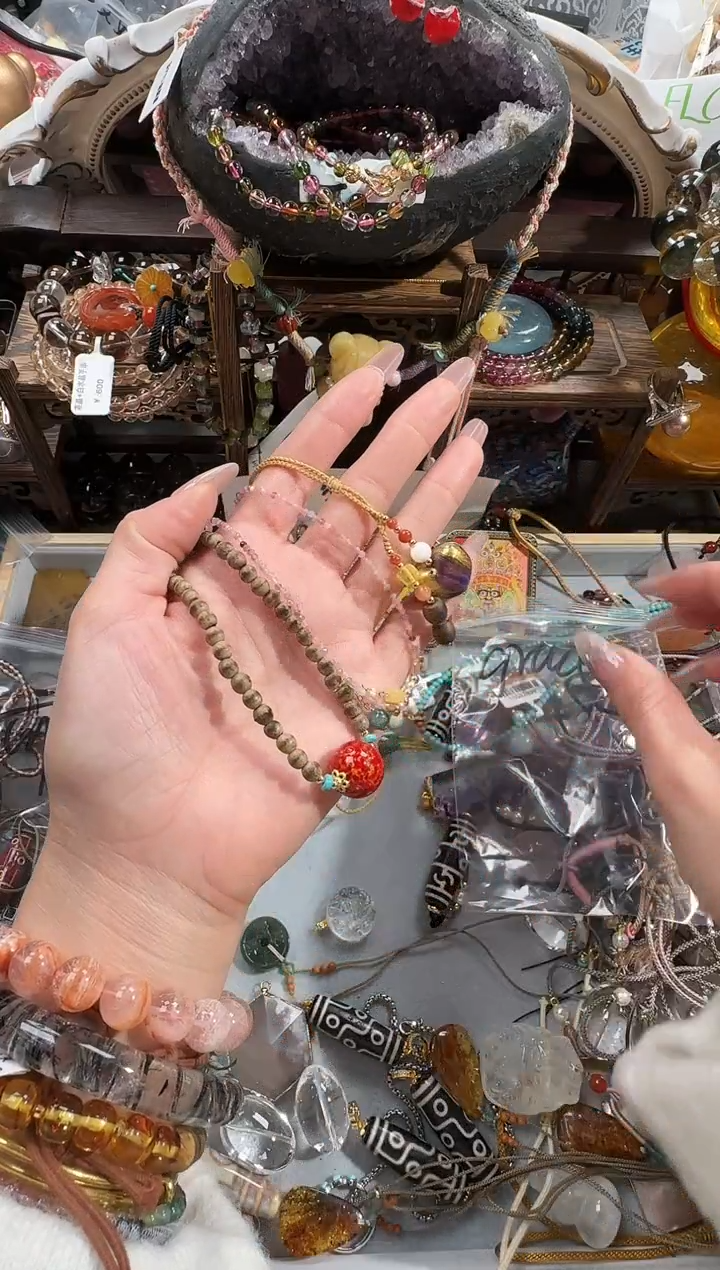 未镶嵌吊坠(赠链)玛瑙/玉髓。****e321132321