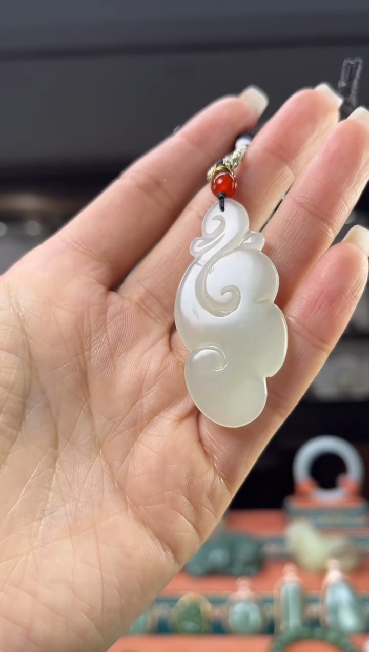 颈饰未镶嵌和田玉1