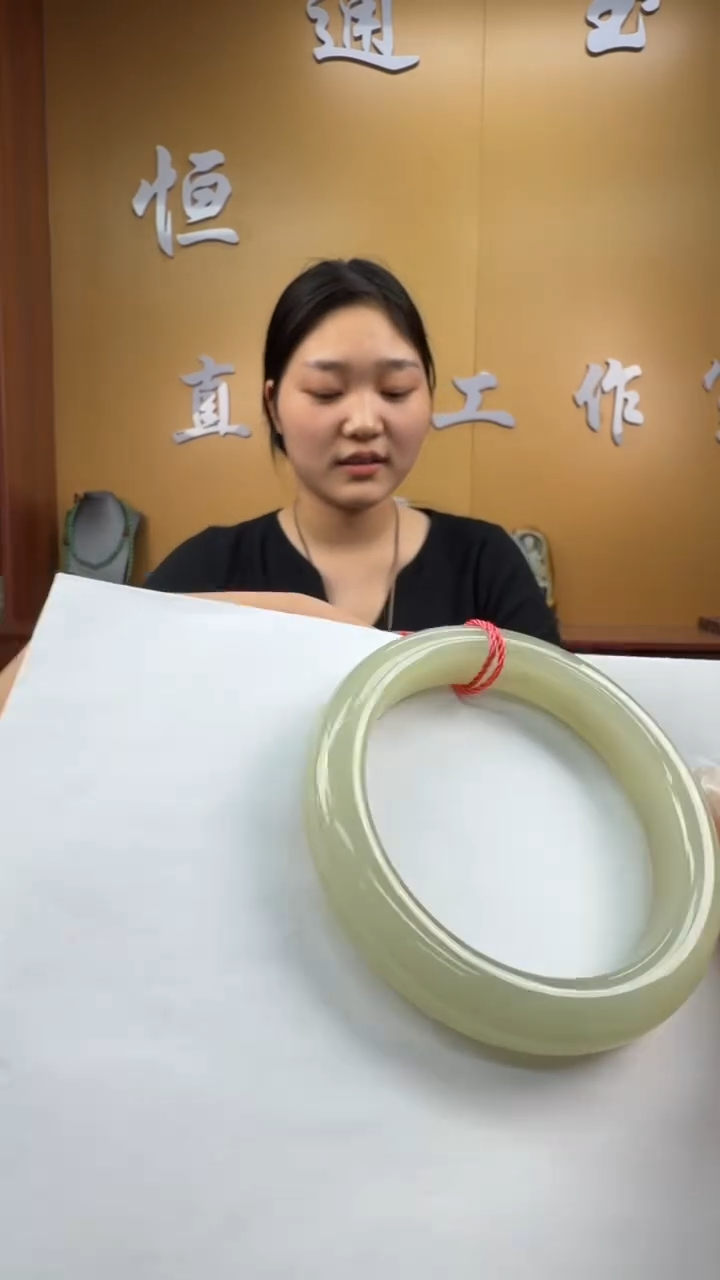 颈饰未镶嵌和田玉手镯54