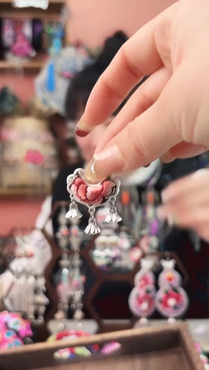 艺枝独绣手工饰品473