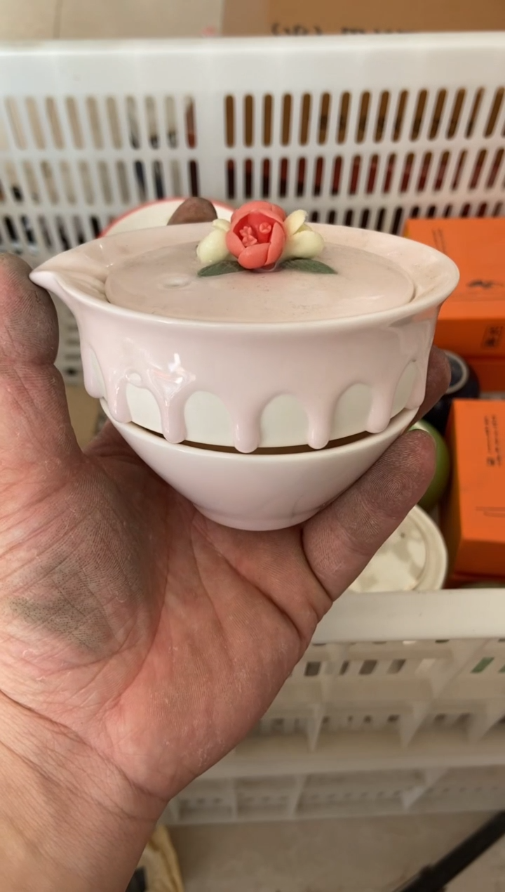 杯无运费险有瑕疵的摄影的产品有使用过的痕迹有点脏介意勿拍