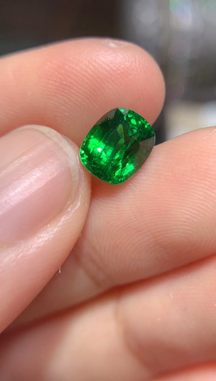 【闪购商品】石榴石（沙弗莱）裸石未镶嵌2.06CT