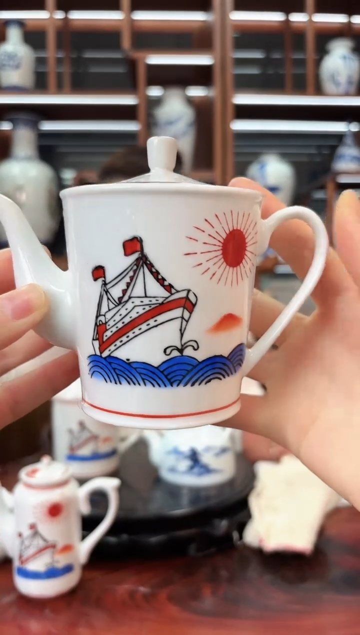 A09景德镇大海航行茶壶