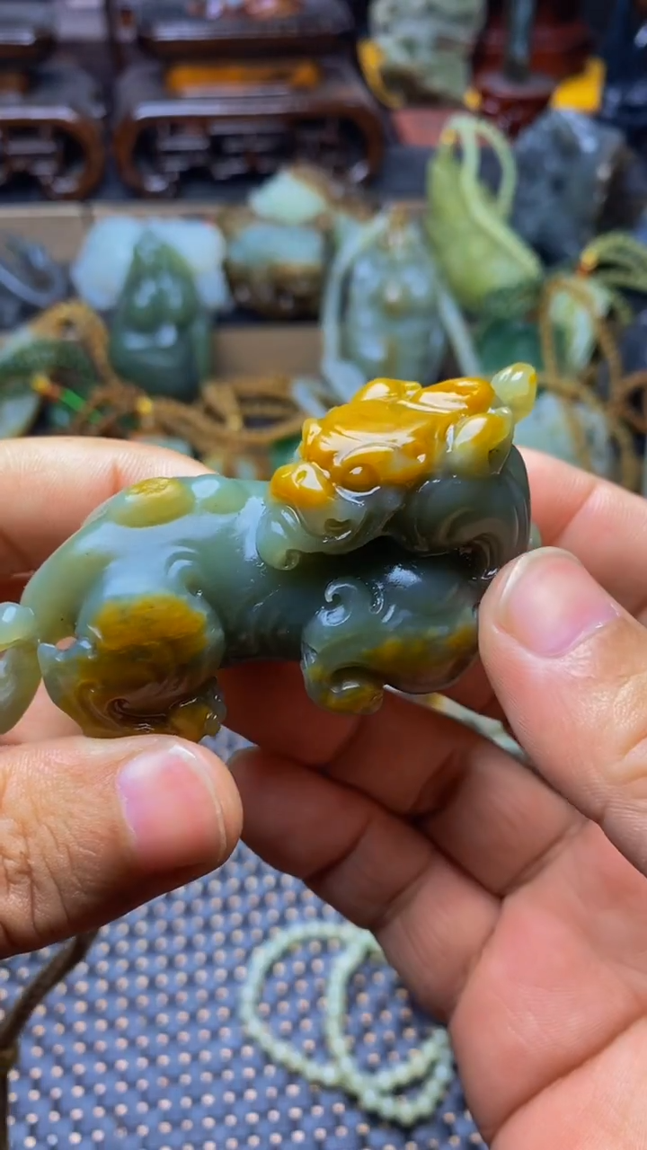 未镶嵌和田玉把件1