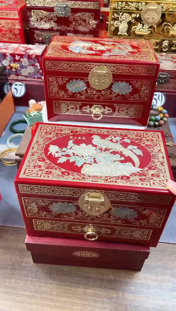 【闪购商品】24厘米三层单抽掐丝螺钿铜扣酒红锦绣