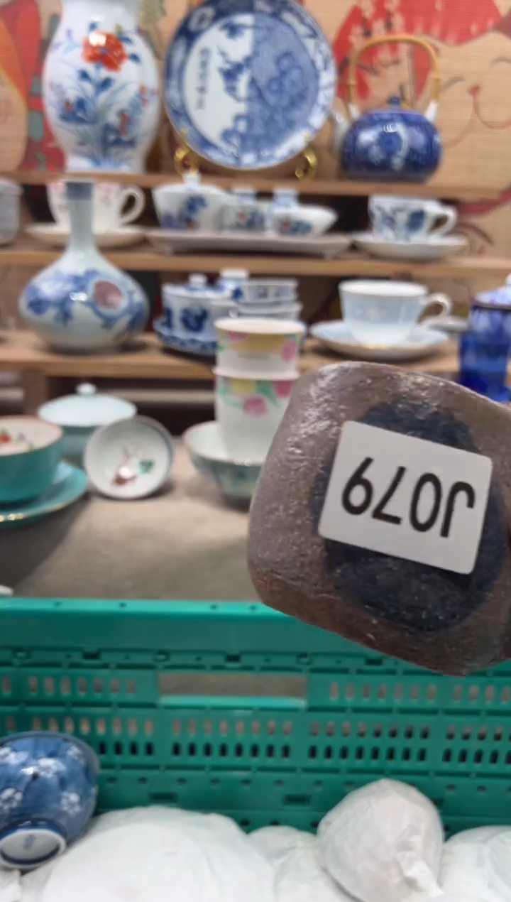 瓷片海*瓷片------J079