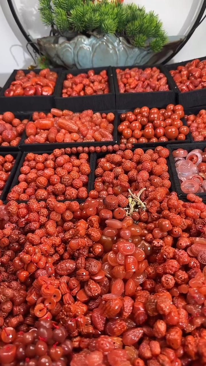 颈饰未镶嵌南红玛瑙1