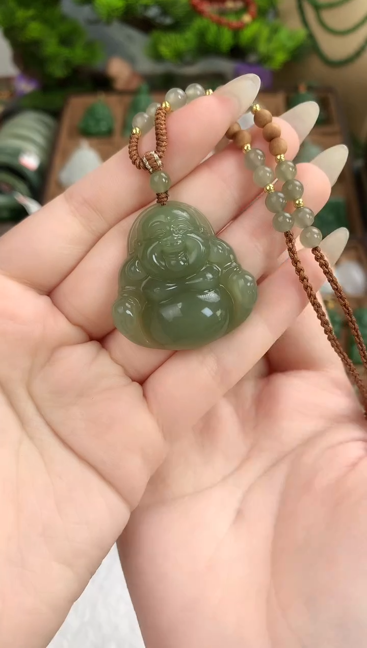 和田玉未镶嵌颈饰吊坠