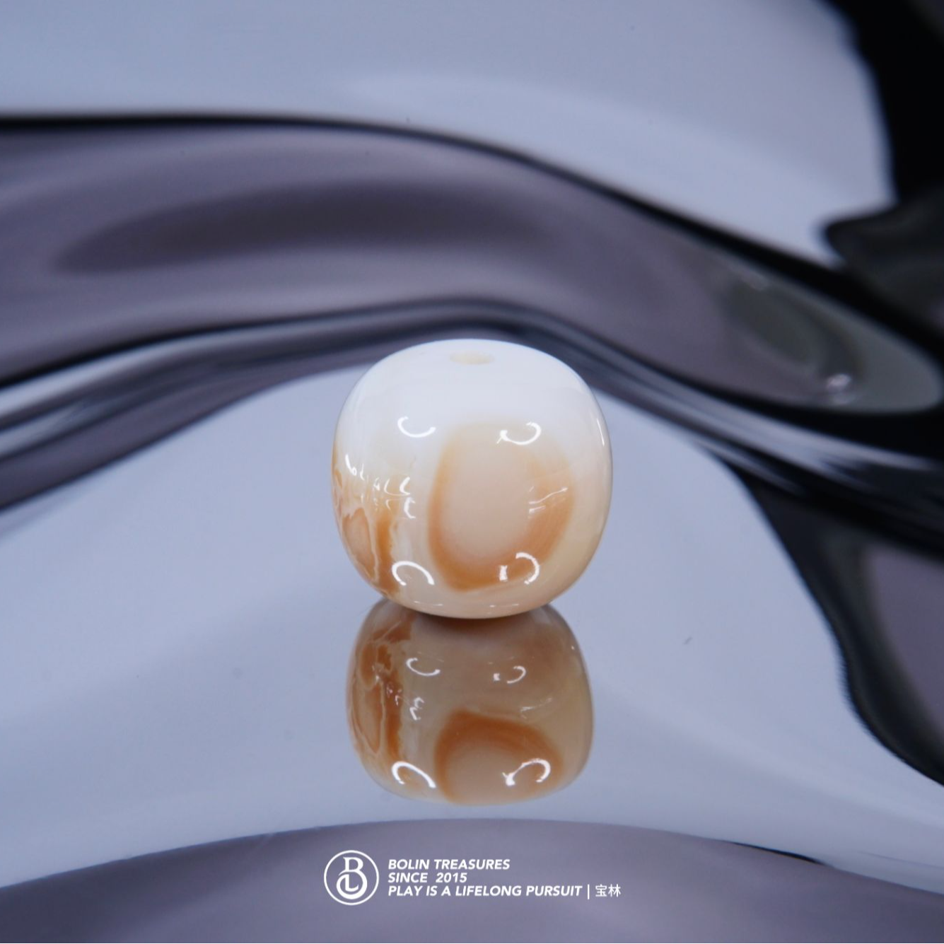 11.1mm漆白底咖沁色天眼妖花老型单珠· 天然琥珀蜜蜡精品文玩配饰