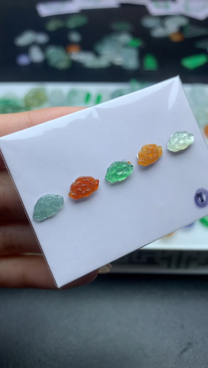 【闪购商品】定制翡翠未镶嵌毛货