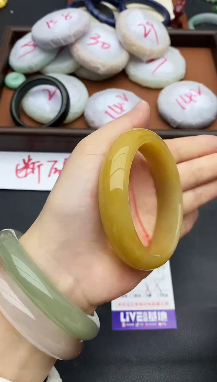未镶嵌手镯石英质玉190+58/59