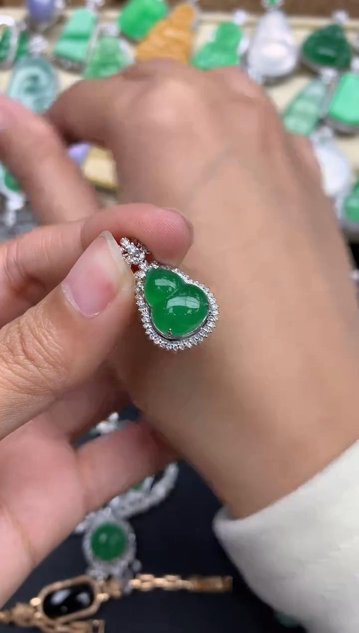 【闪购商品】翡翠颈饰18K金镶嵌490-中国好珍宝