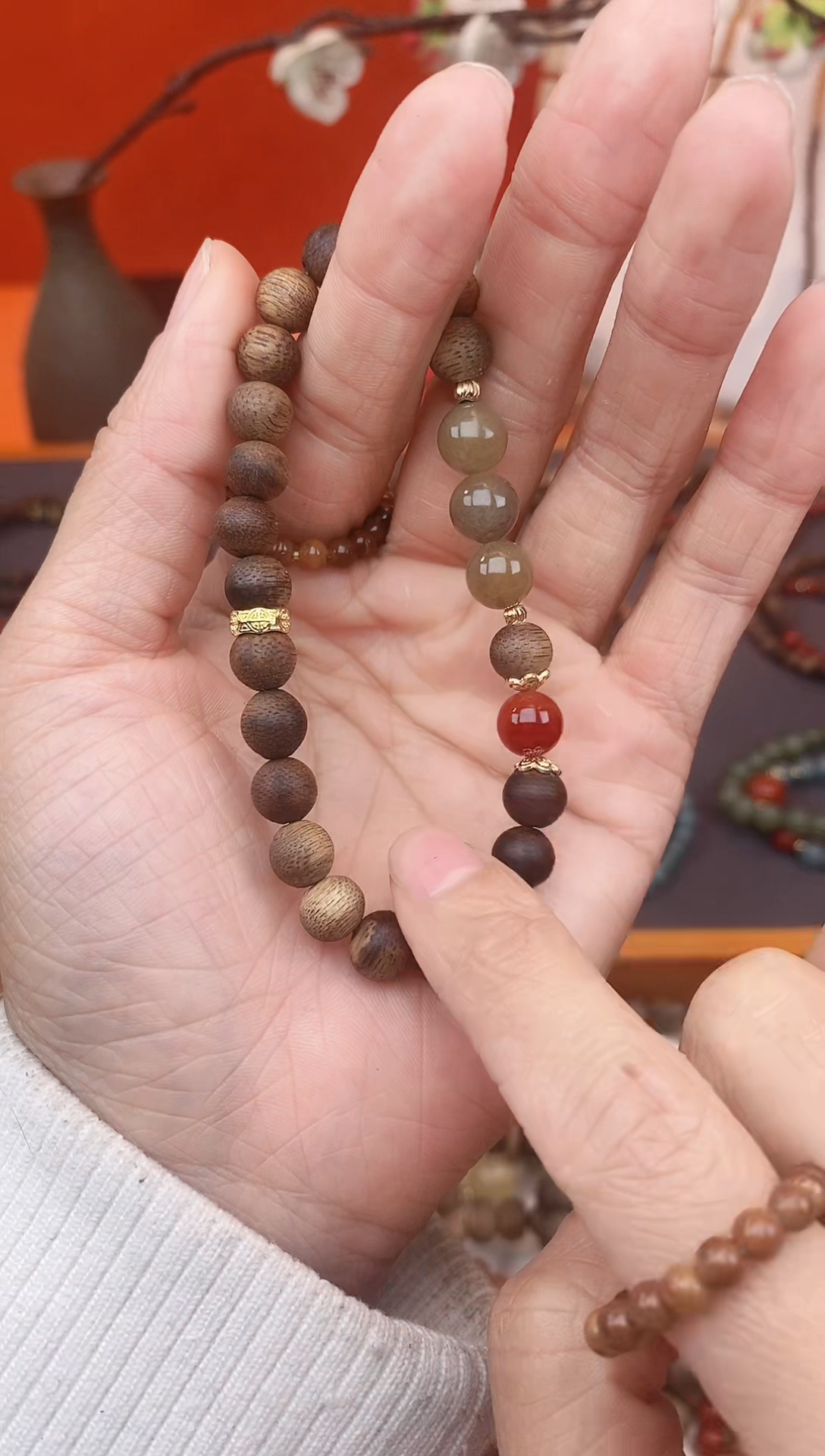 【闪购商品】檀香木手串未镶嵌莺歌绿单圈设计