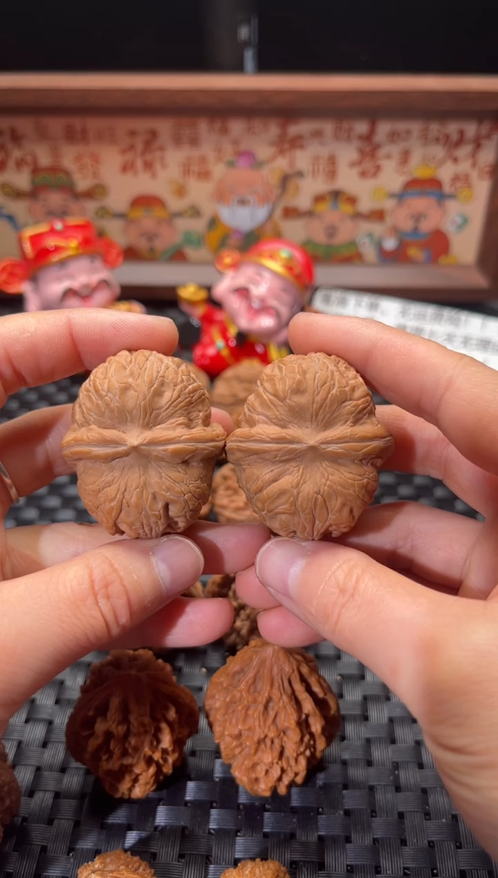 把件文玩核桃元宝40+