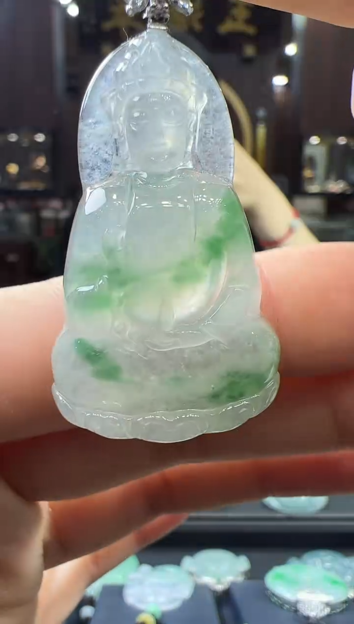 【闪购商品】翡翠挂件18K金镶嵌素衣观音不含链