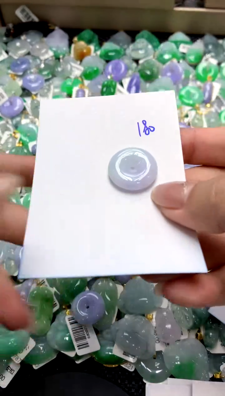 【闪购商品】翡翠颈饰未镶嵌111111111