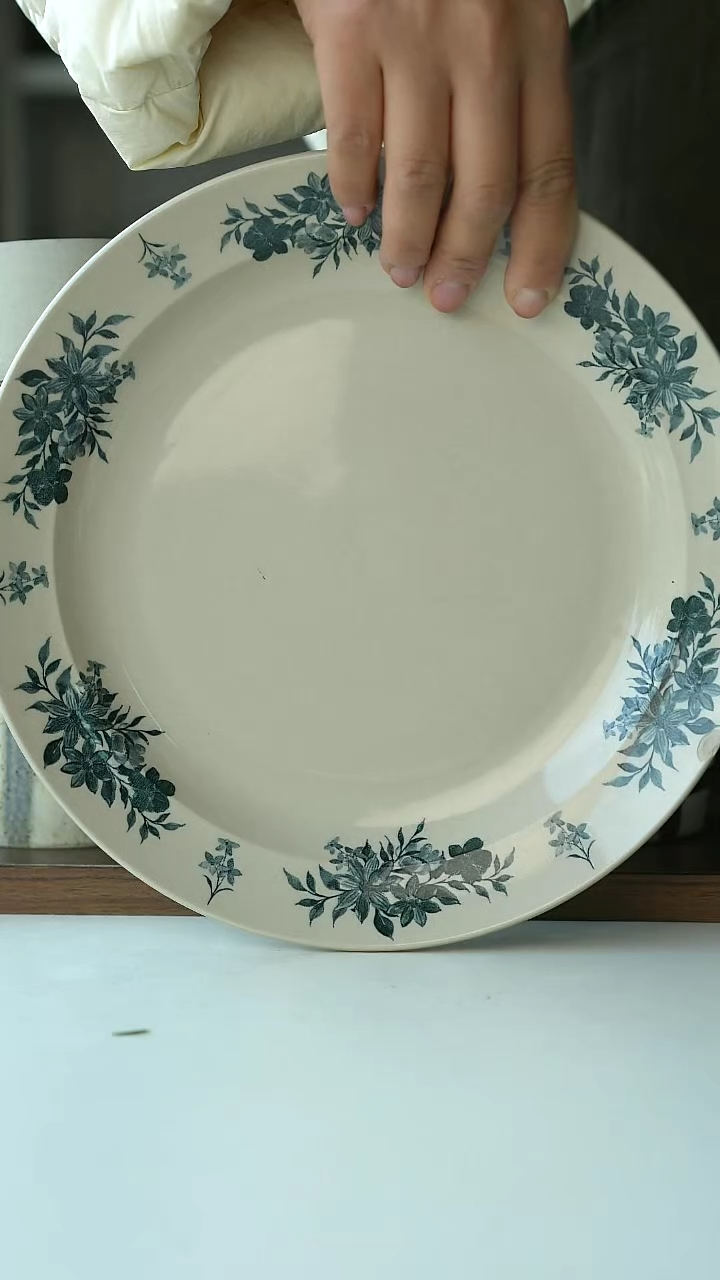 【闪购商品】陶瓷微瑕蓝绿山茶花23cm@4-2@