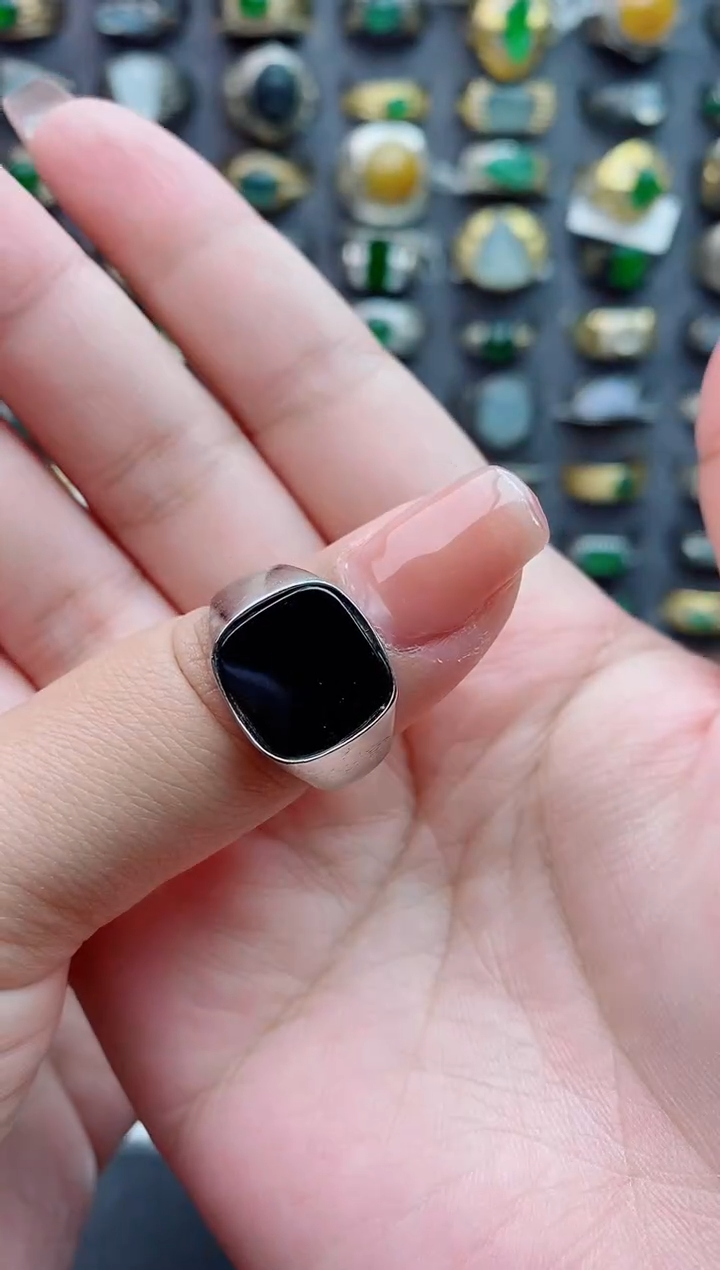 未镶嵌戒指翡翠大*天然翡翠男戒