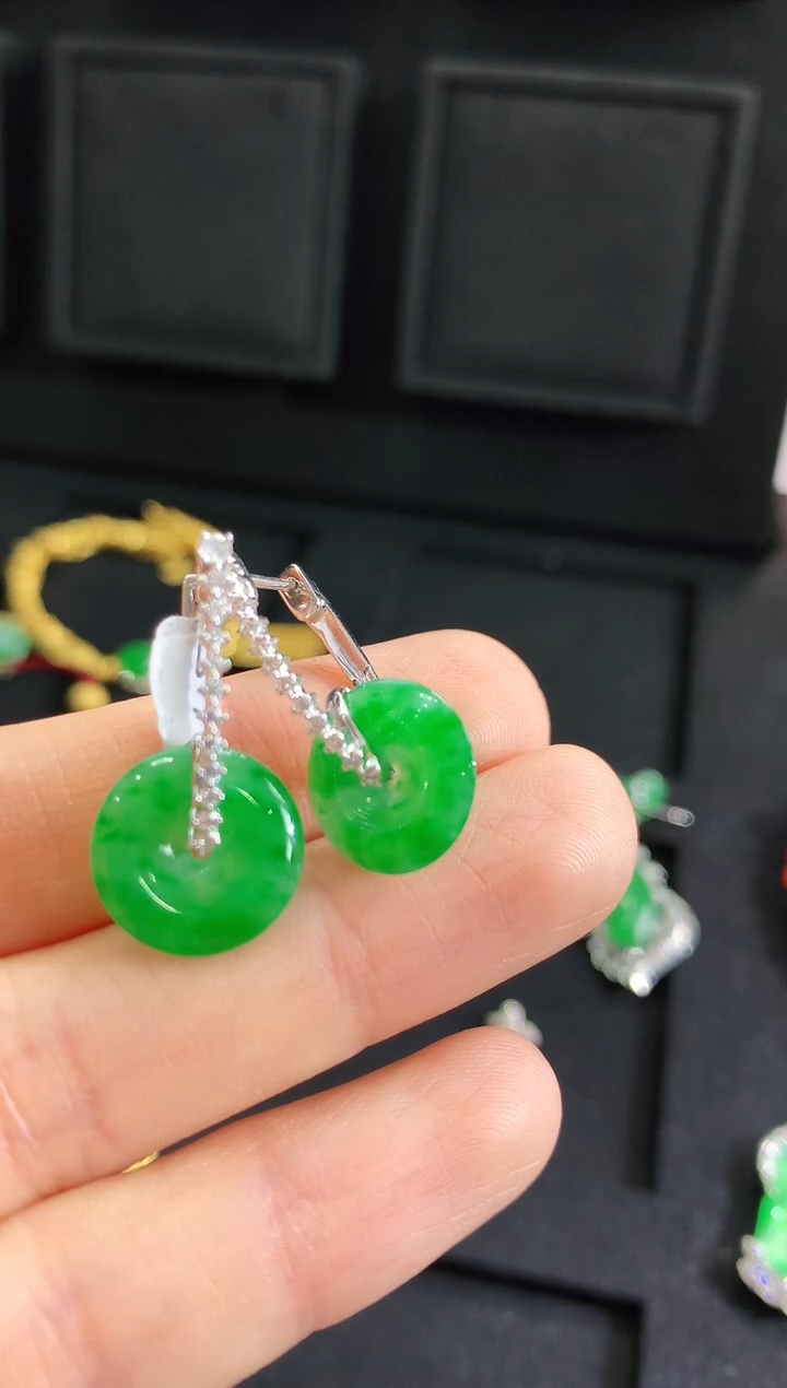 【闪购商品】翡翠耳饰18K金镶嵌耳饰