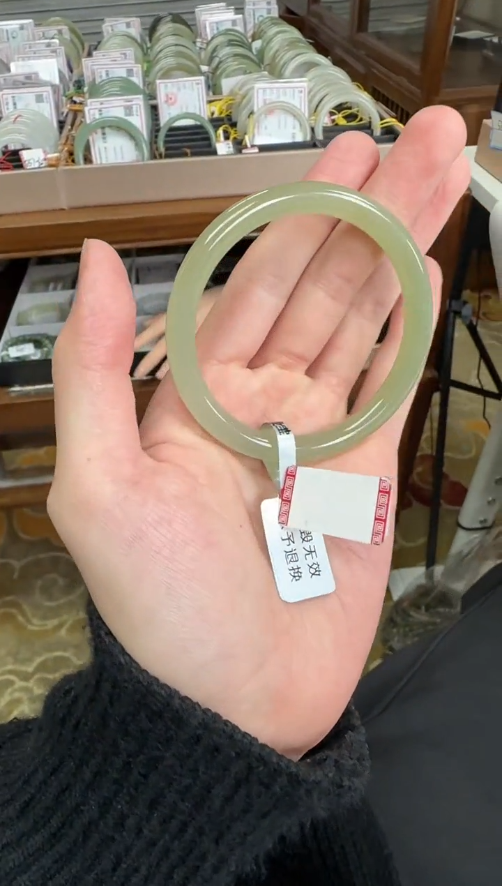 未镶嵌手镯和田玉57