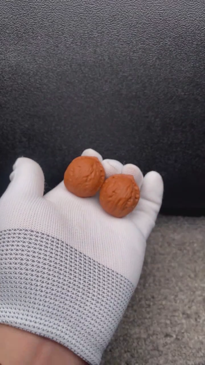 【闪购商品】文玩核桃把件卧虎石