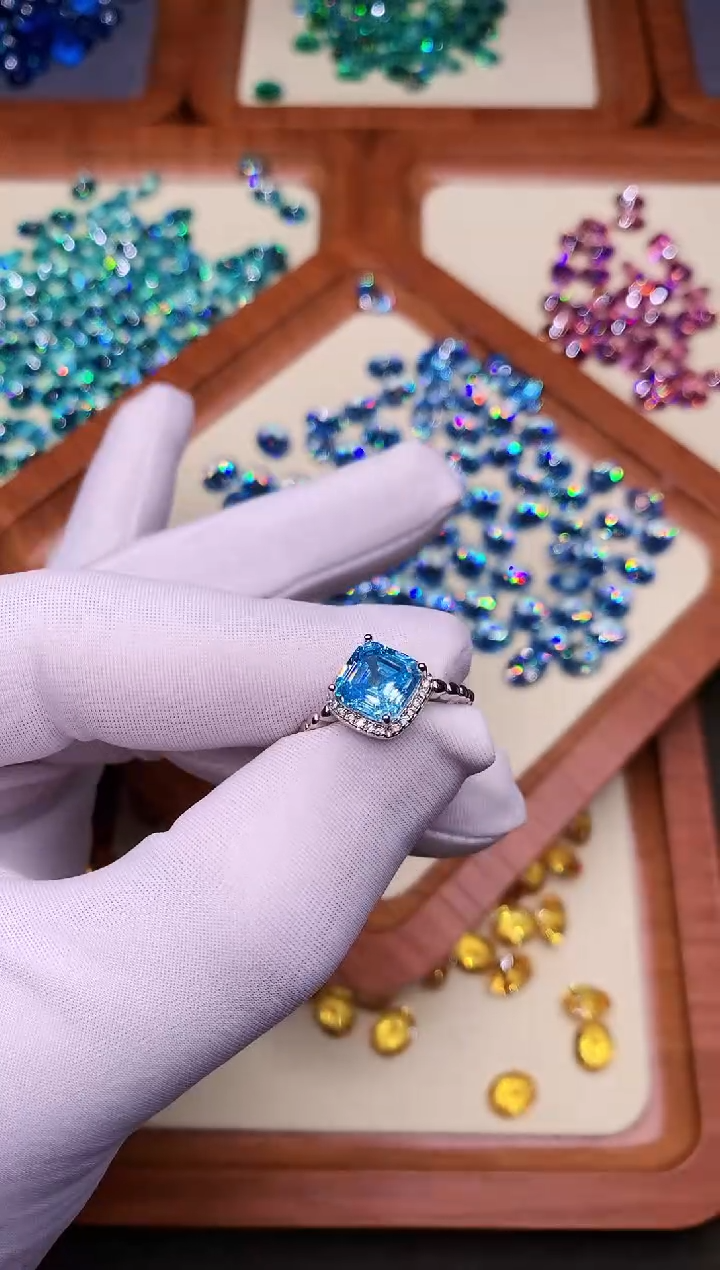 海蓝宝石戒指银S925镶嵌········