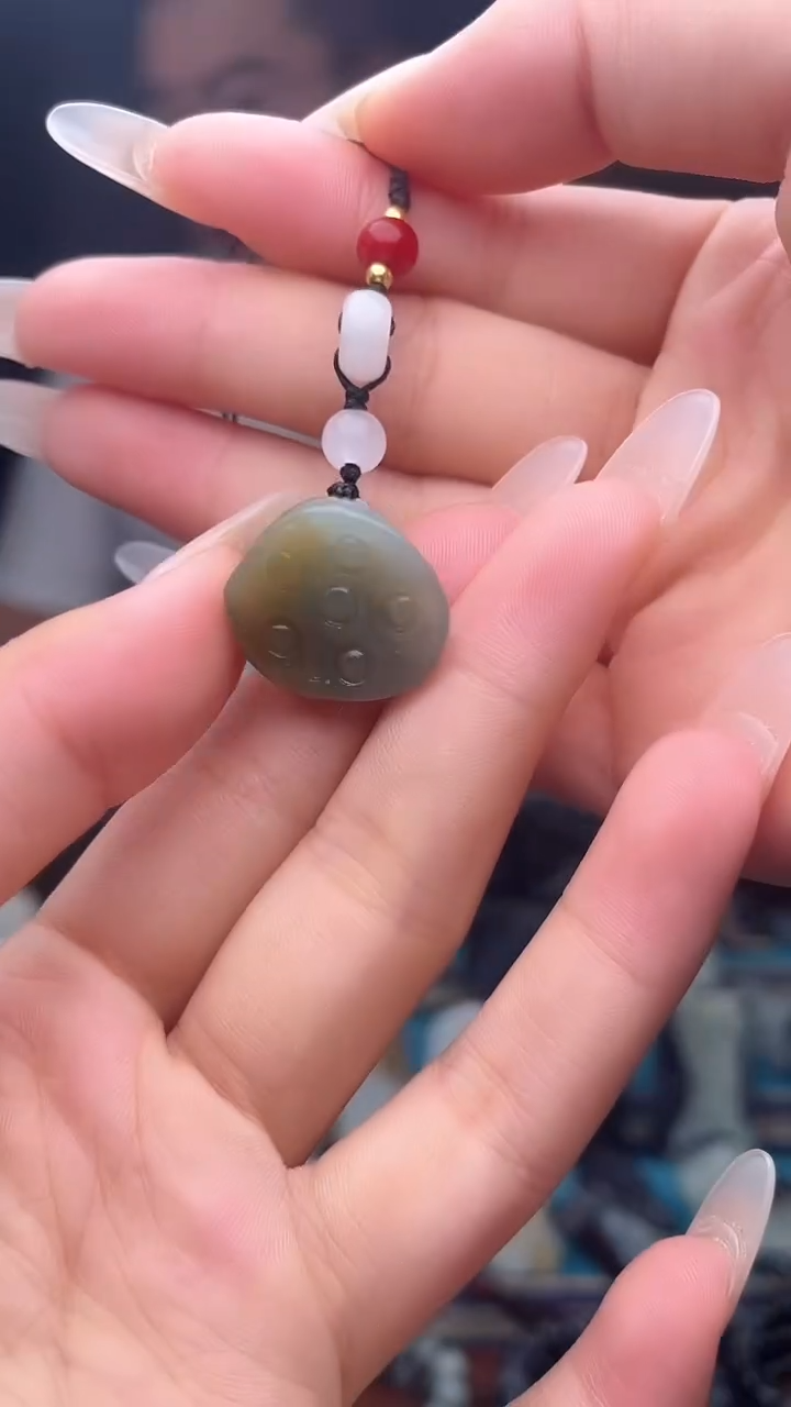 未镶嵌和田玉挂件1