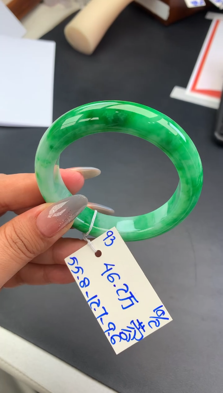 【闪购商品】翡翠手镯未镶嵌玉手镯