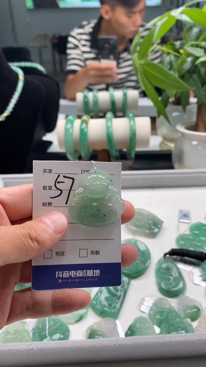 颈饰未镶嵌石英质玉佛公+57