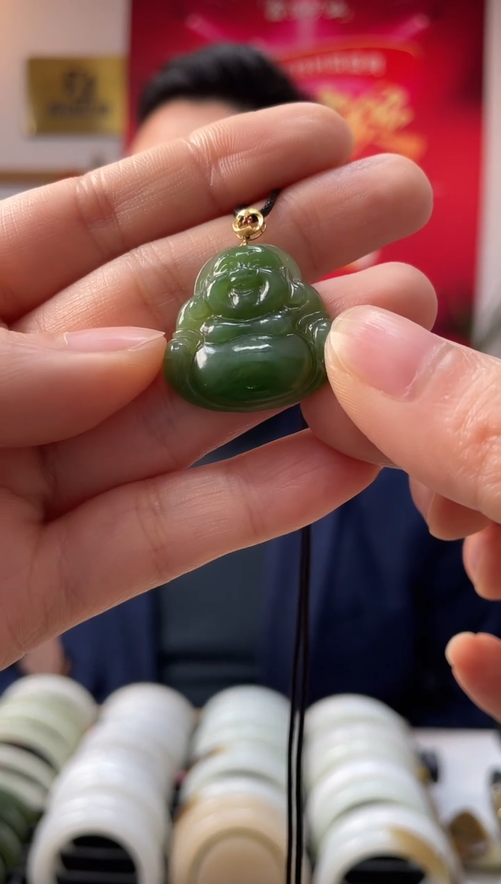 【闪购商品】和田玉颈饰18K金镶嵌碧玉佛公发一件