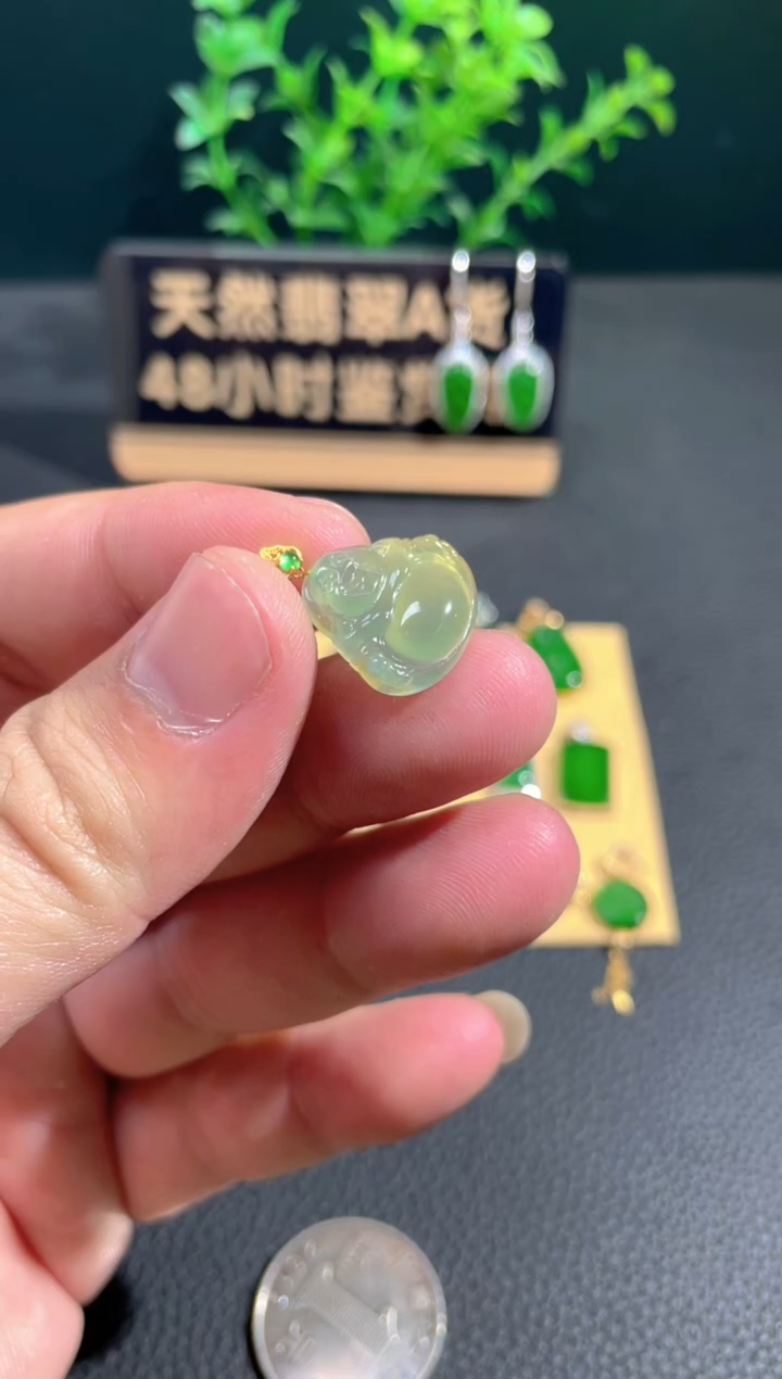 【闪购商品】翡翠颈饰18K金镶嵌翡翠
