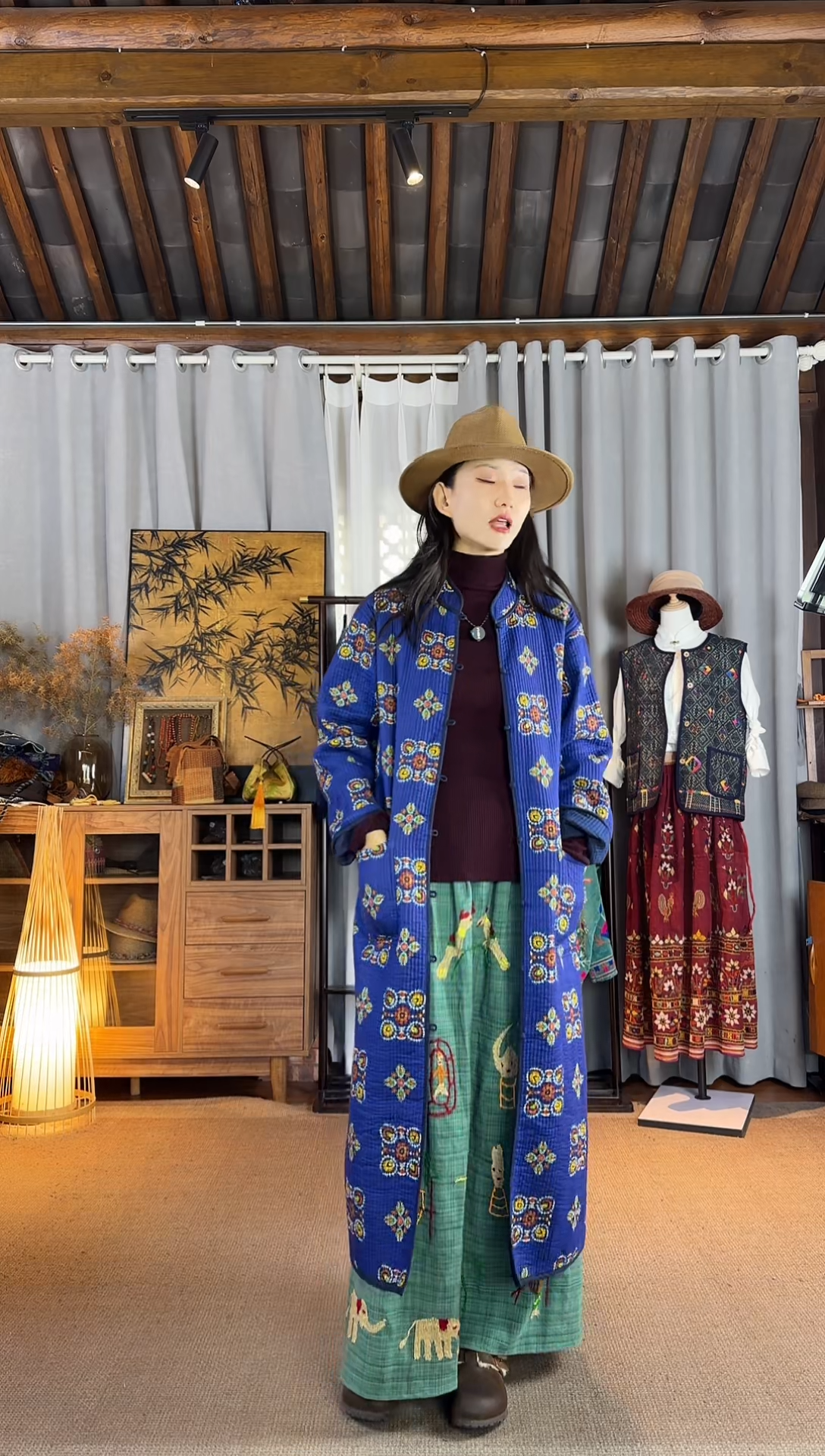 设计师款蓝花夹棉长袍