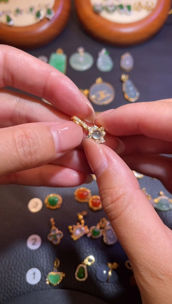 颈饰银S925镶嵌翡翠a货翡翠