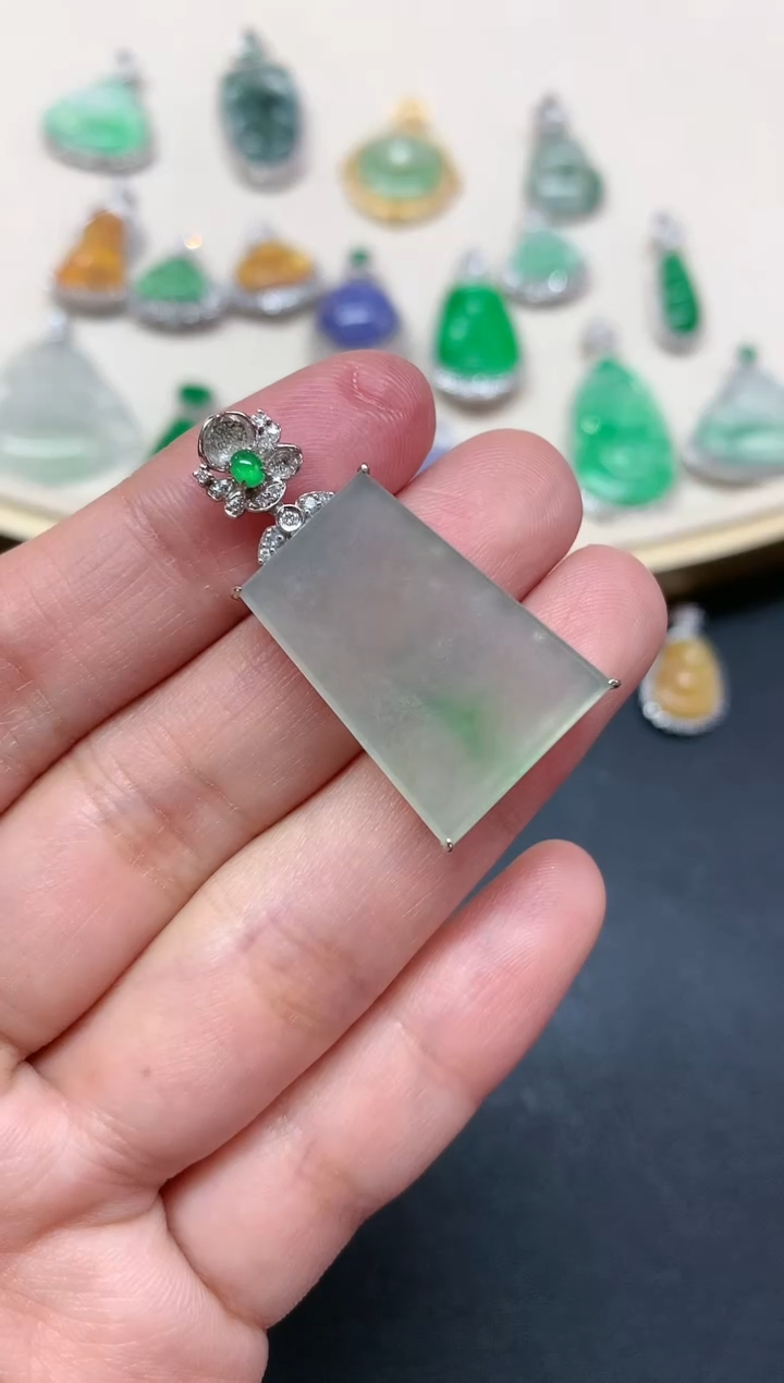 【闪购商品】翡翠吊坠(不含链)18K金镶嵌A179|4500