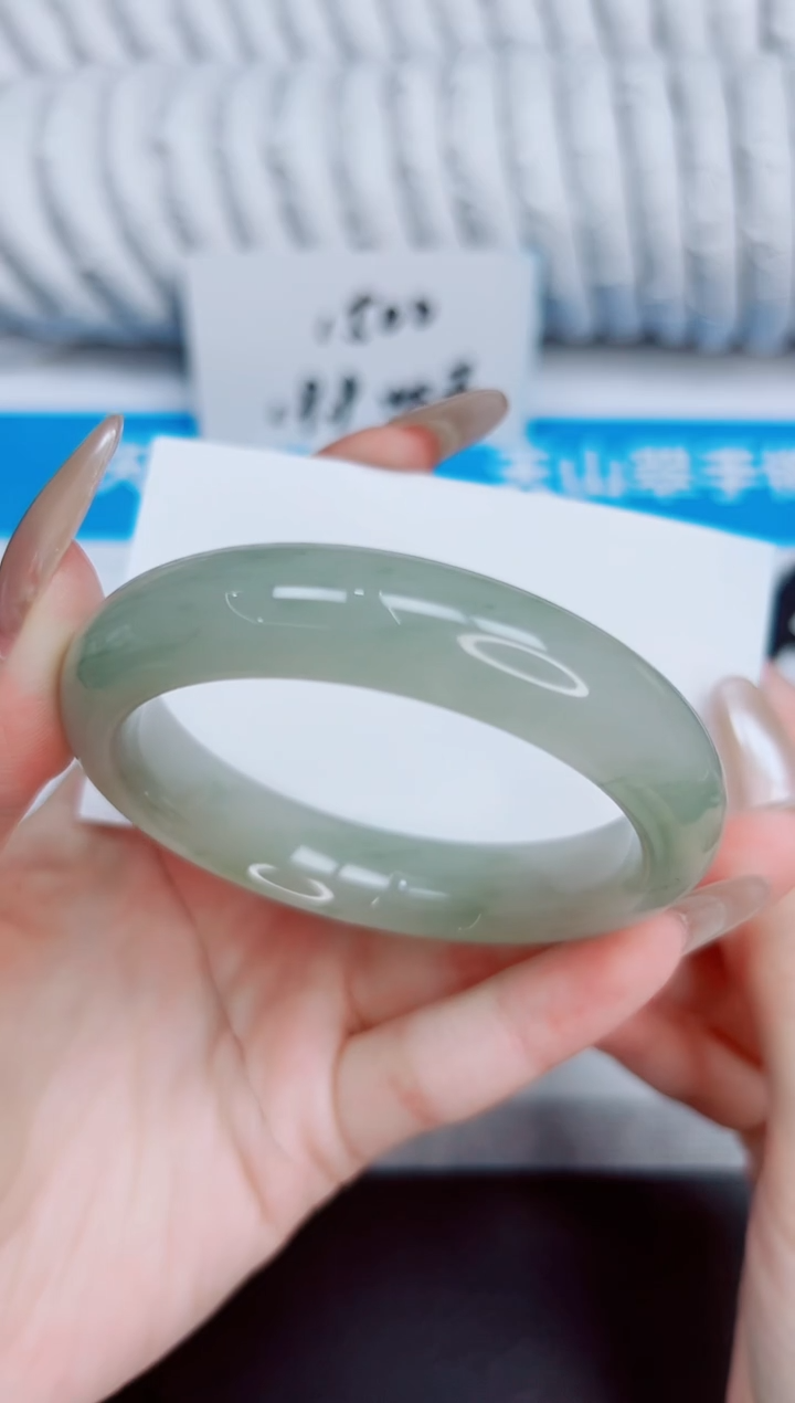 未镶嵌手镯石英质玉35/54