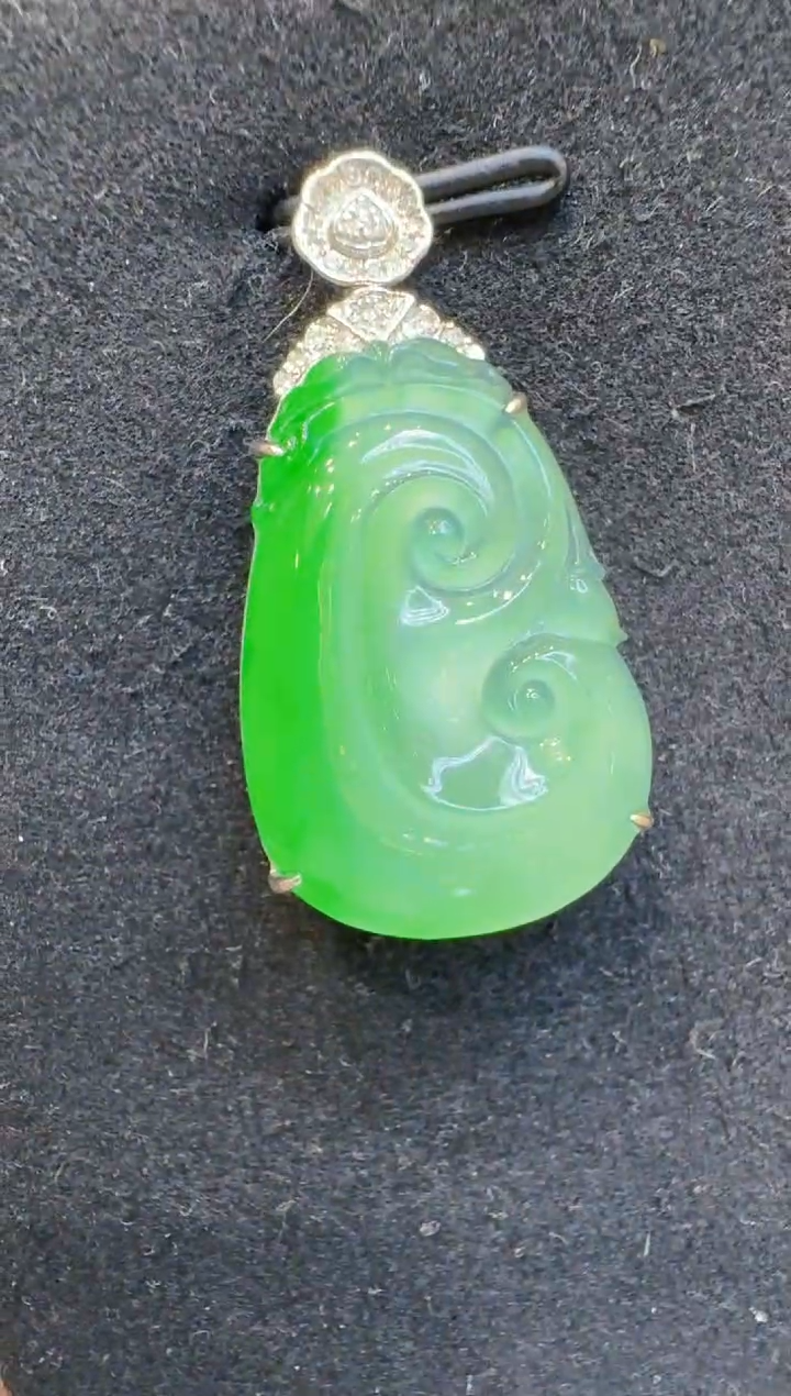 吊坠(不含链)18K金镶嵌翡翠多样性团购发一件