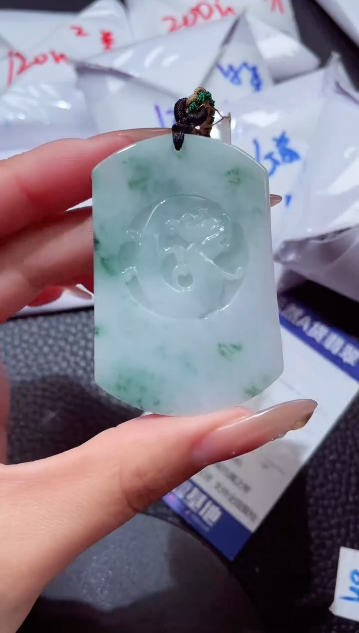 颈饰未镶嵌翡翠65