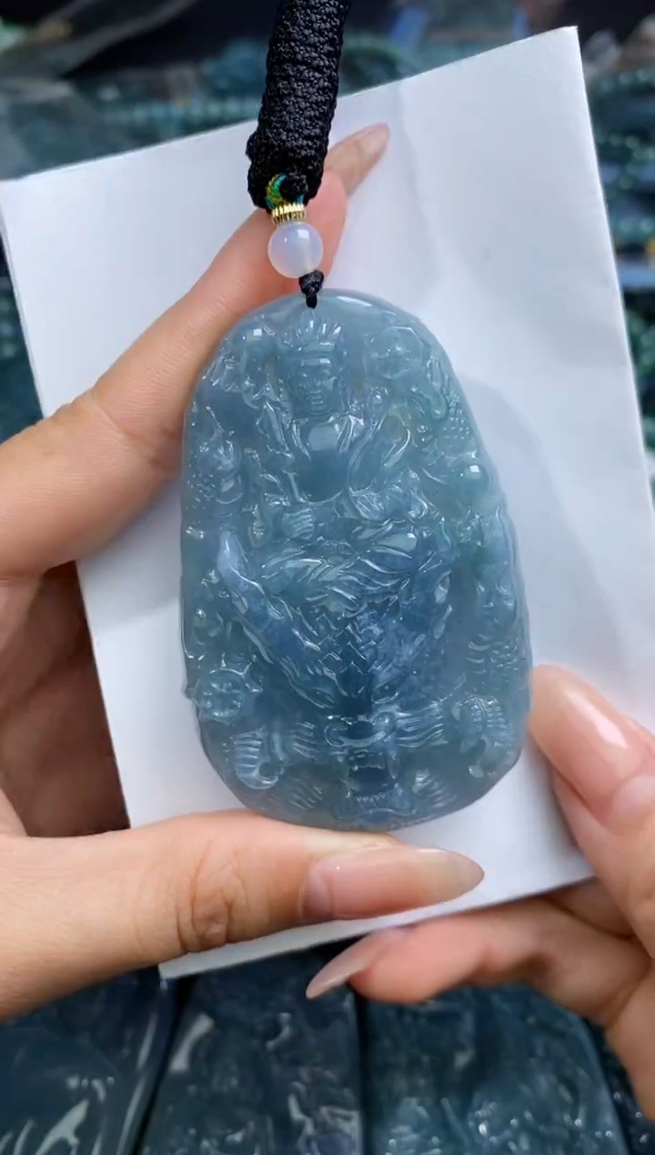 【闪购商品】翡翠颈饰未镶嵌             