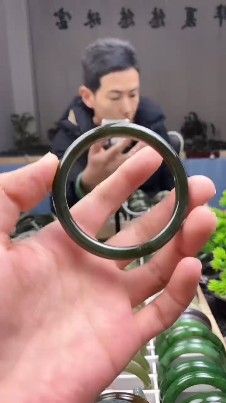 【闪购商品】和田玉手镯未镶嵌58.5