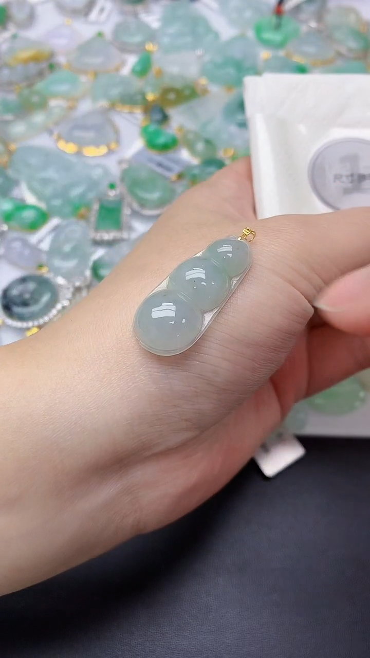 颈饰18K金镶嵌翡翠 天然缅甸A货百元以上9元证书费自理