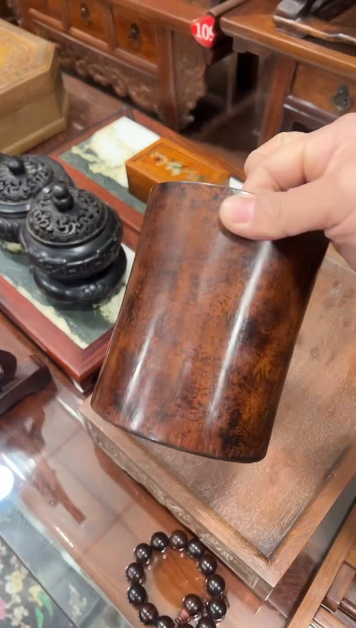 花梨木小笔筒m1111