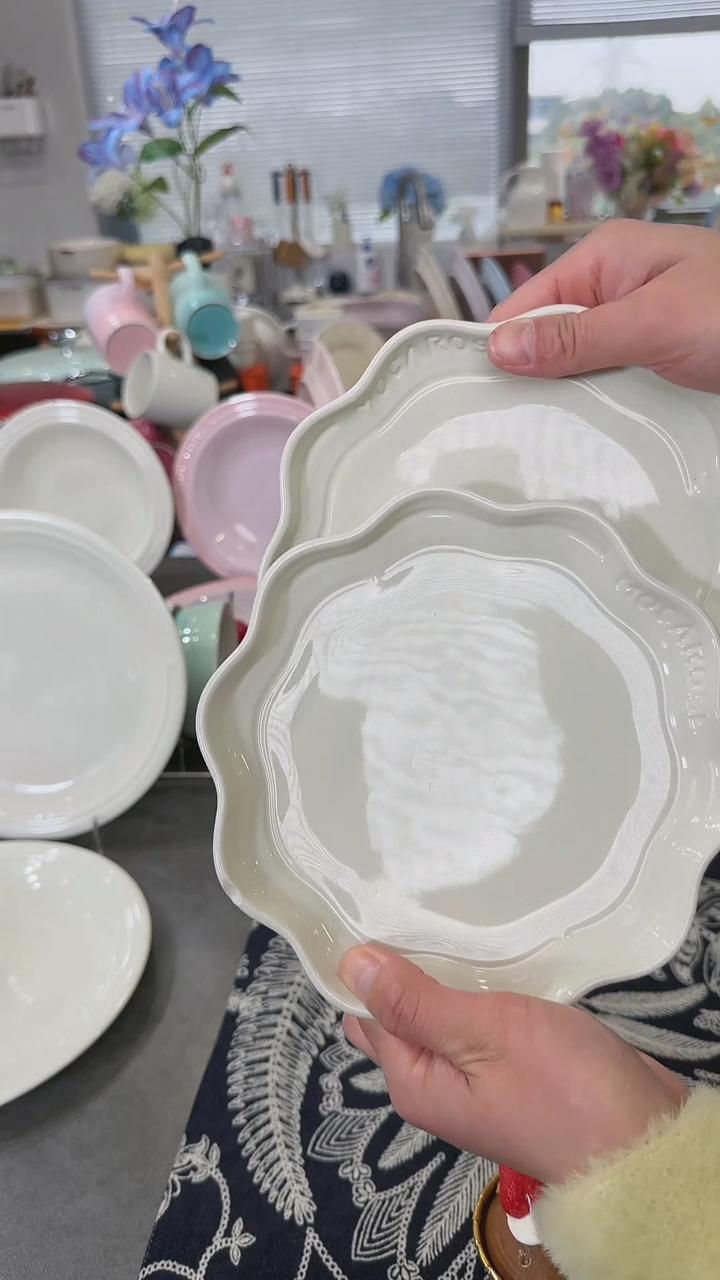 【闪购商品】搪瓷18cm花边盘奶油白-2个装