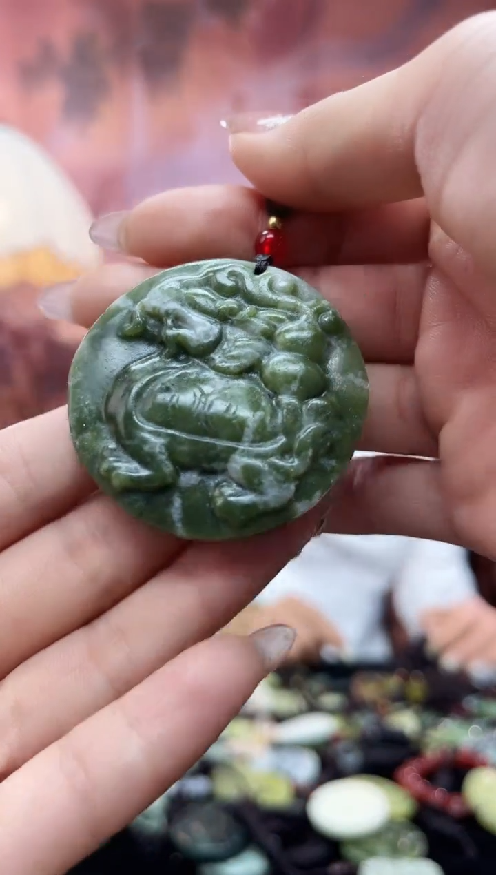 未镶嵌岫玉吊坠·