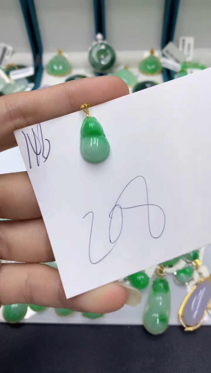 【闪购商品】翡翠颈饰18K金镶嵌翡翠