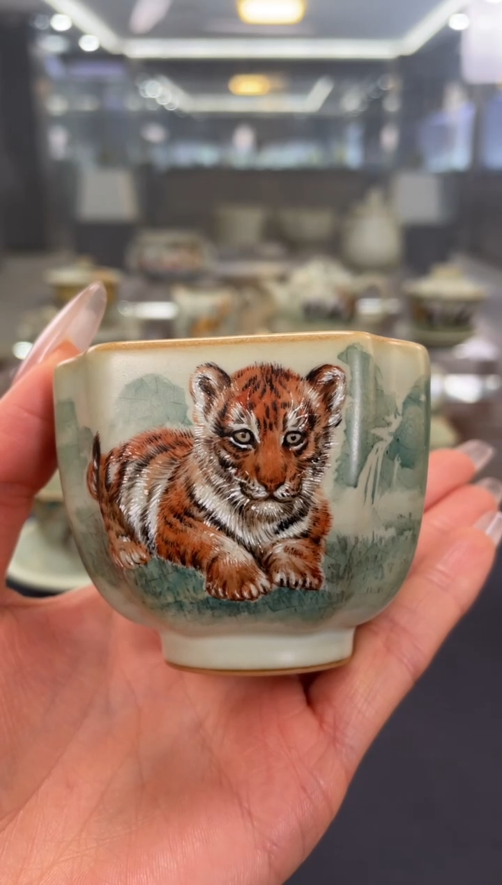 【闪购商品】周泽堂余秀华彩绘一品杯（虎）